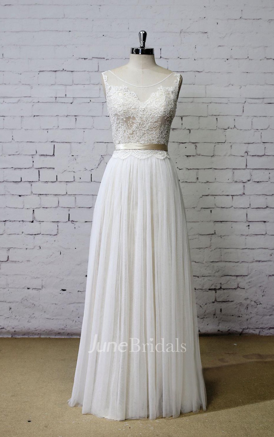Scoop Neck Sleeveless Long A Line Tulle Wedding  Dress  With 