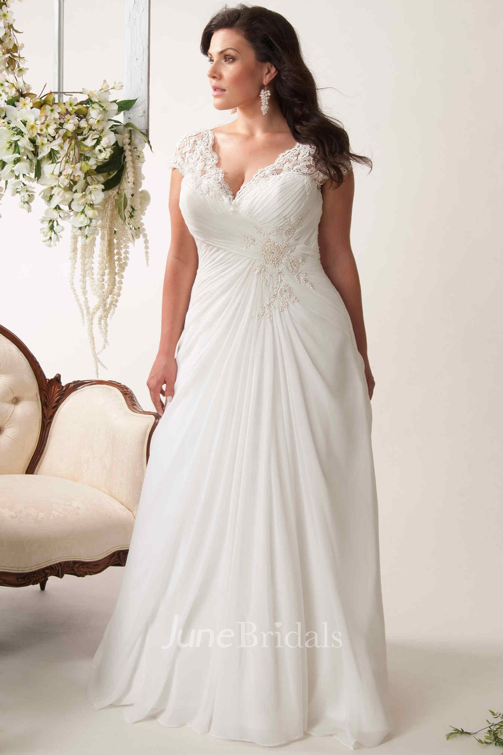 Sheath wedding dress plus size with sleeves cheap