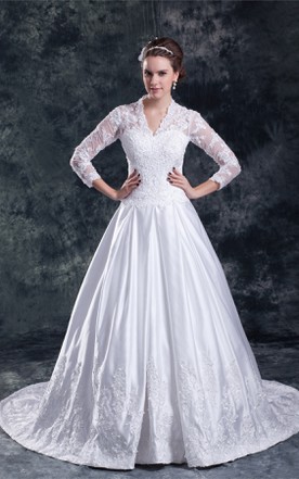 Victorian Style Wedding Gowns Ball Gown Dresses June Bridals Scalloped Neck Long Sleeve Ball A Line Lace Gown With Court Train