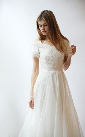 Linen Ball Dresses Fabric Wedding Gowns June Bridals V Neck Short Sleeve A Line Tulle Wedding Dress With Lace Bodice