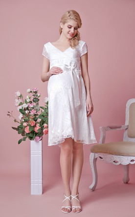 Under 100 Plus Figure Wedding Dress Dollars Large Size V Neck A Line Knee Length Lace Maternity Wedding Dress With Belt