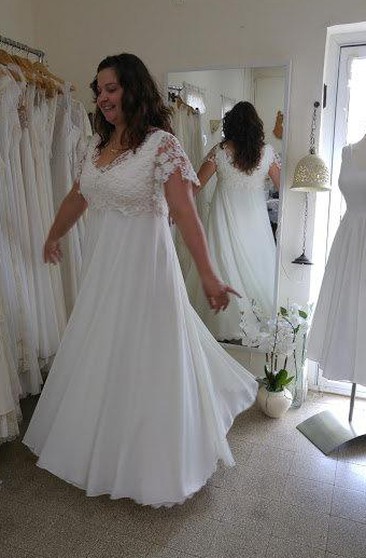 Plus Figure Beachy Wedding Gowns Beach Large Size Bridals