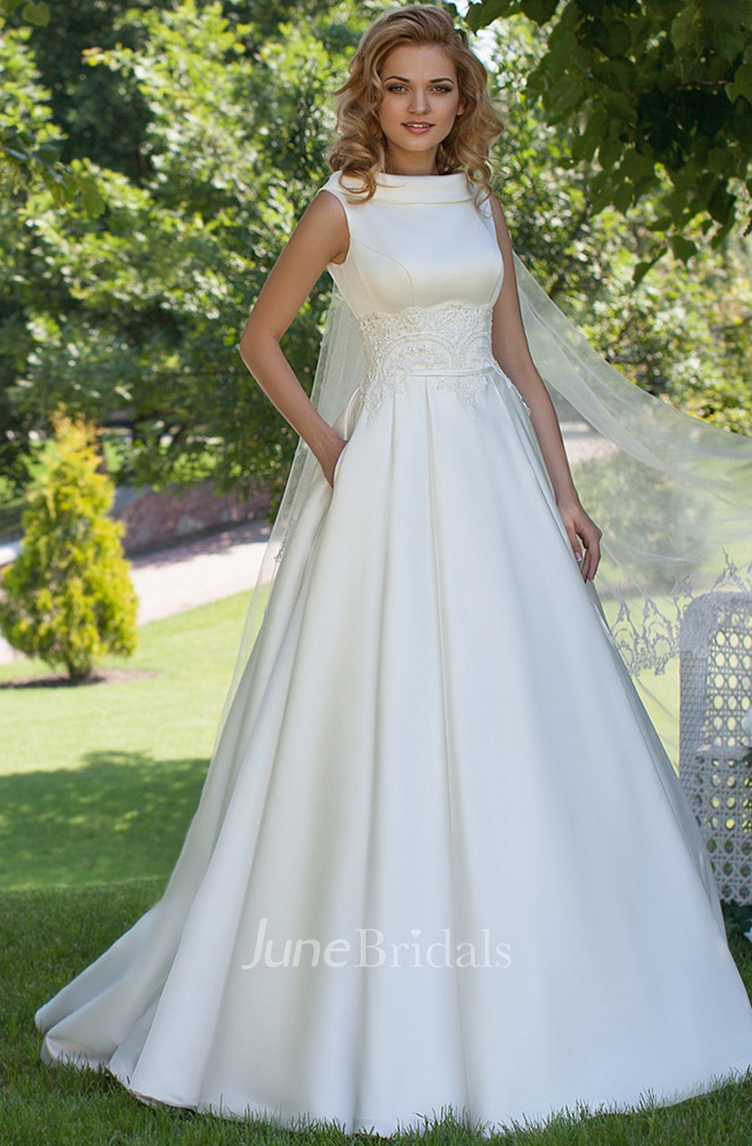 sleeveless high neck wedding dress