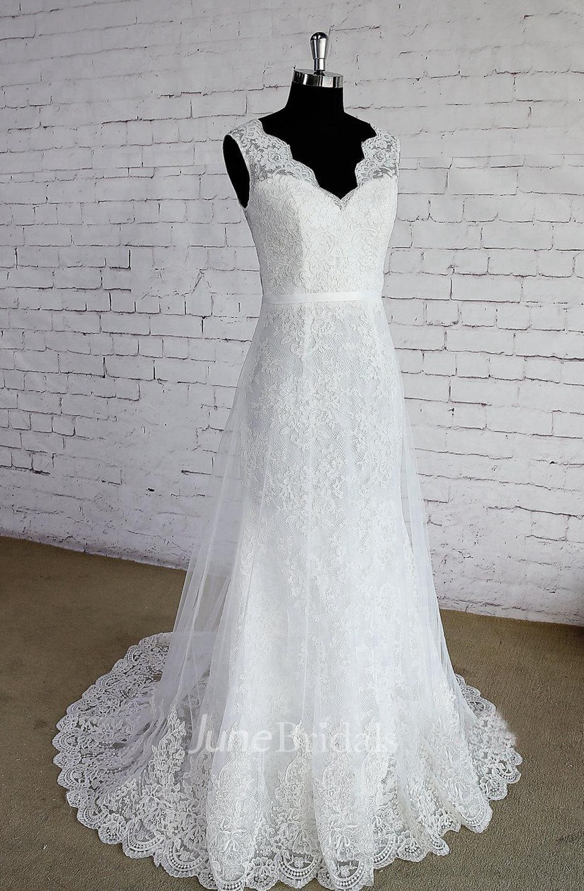 Wedding Dresses With Burgundy Trim