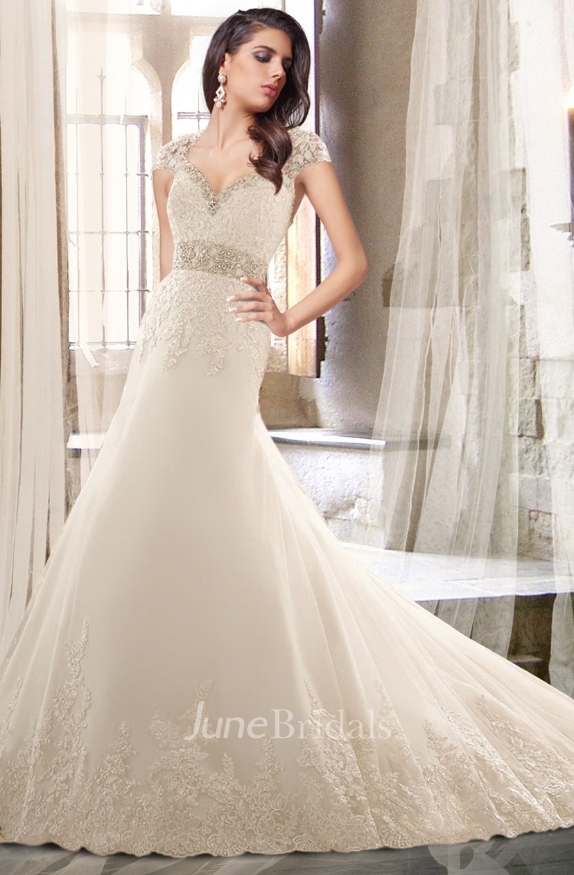 Sweetheart Lace And Tulle Wedding Dress With Removable Straps